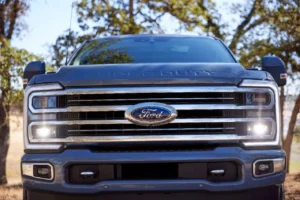 2023 Ford Super Duty F 350 Limited 13