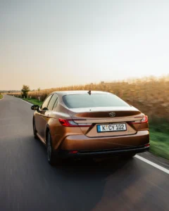 2024 new camry executive bronze dynamic 003