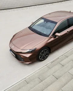 2024 newcamry executive bronze static 006