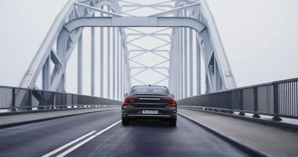 295002 S90 B6 AWD Platinum Grey