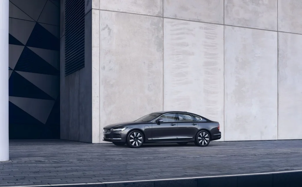 295003 S90 Recharge T8 AWD Platinum Grey
