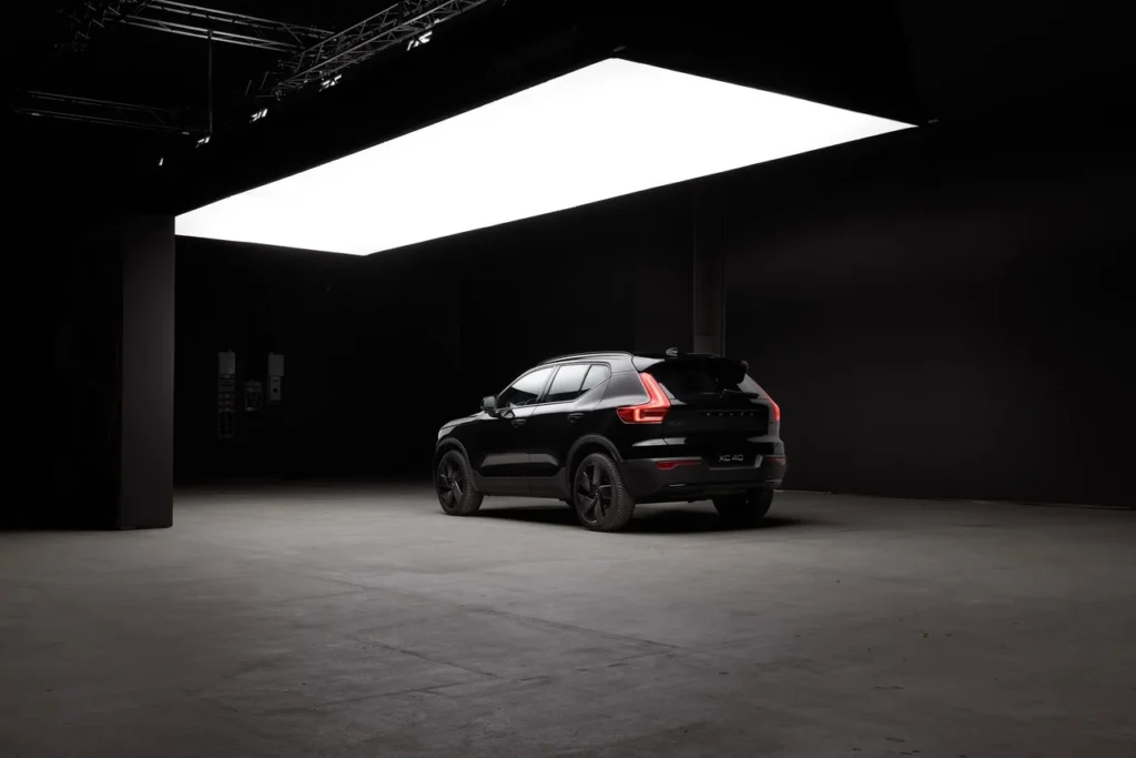324096 Volvo XC40 Black Edition