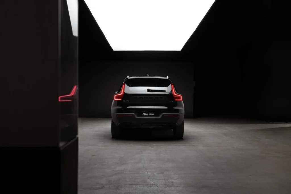 324097 Volvo XC40 Black Edition