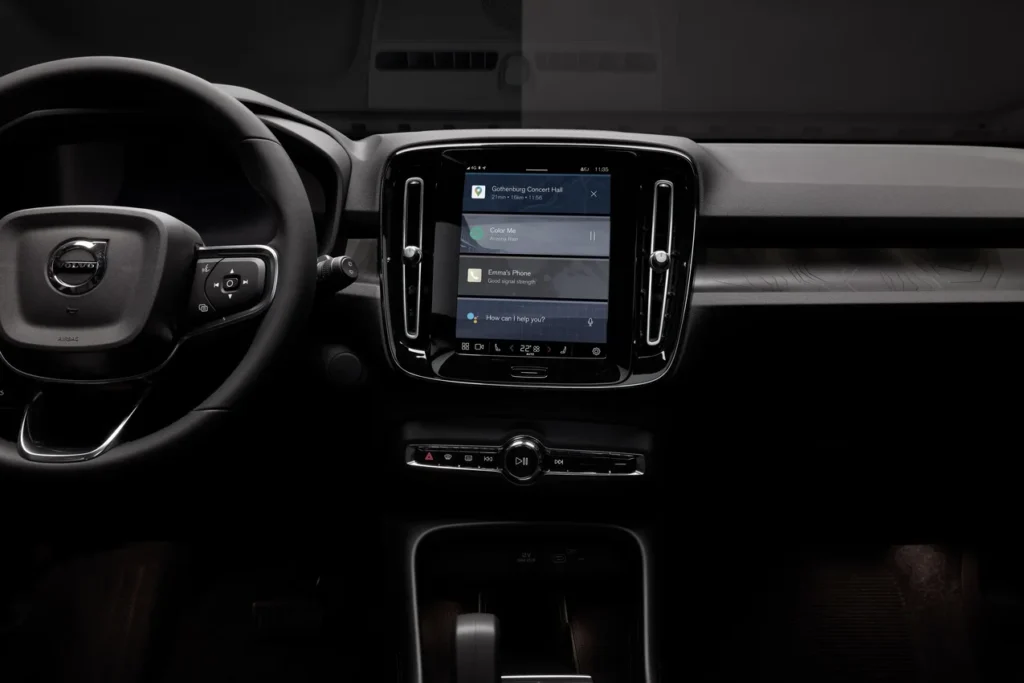 324104 Volvo 40 Series Black Edition Interior