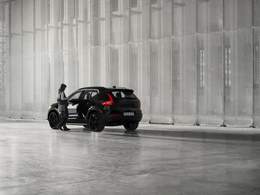 331255 XC40