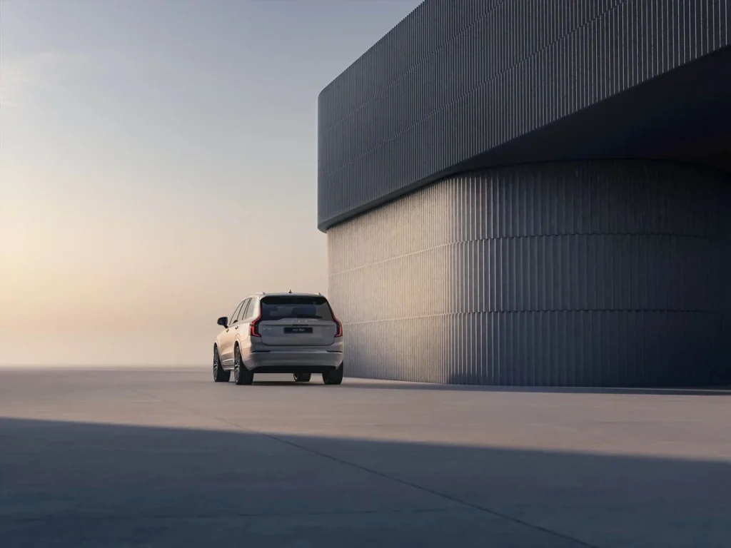 331879 New Volvo XC90 exterior