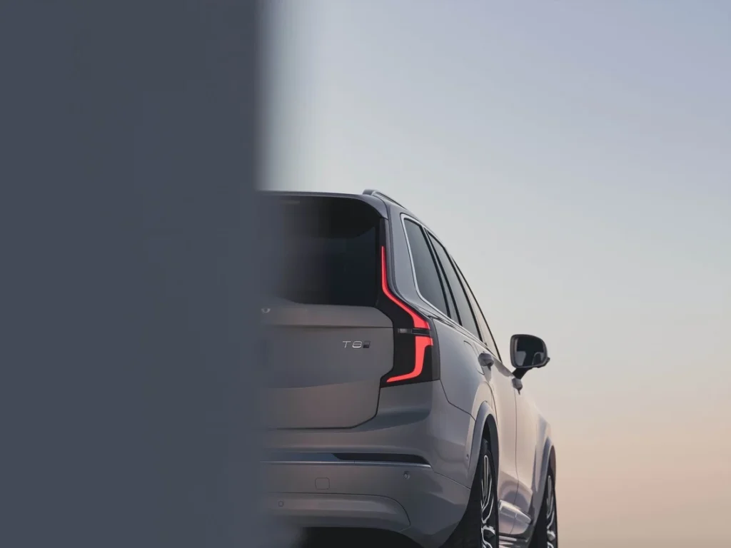 331884 New Volvo XC90 exterior