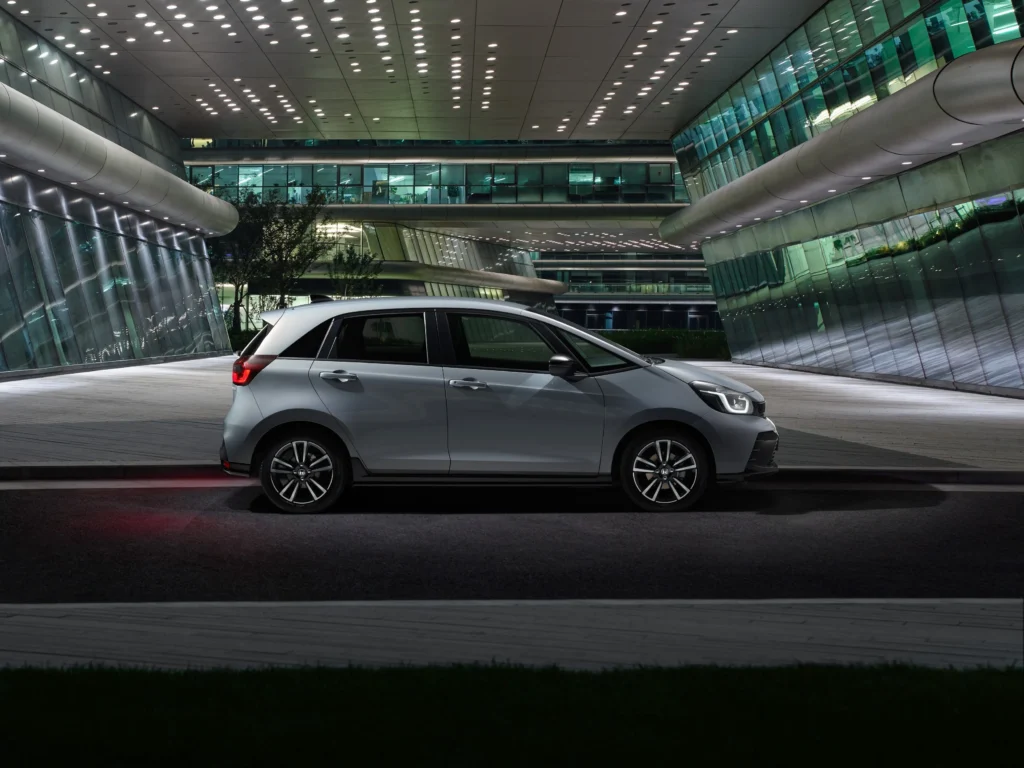 433360 REFRESHED JAZZ e HEV LINE UP GAINS NEW ADVANCE SPORT VARIANT scaled