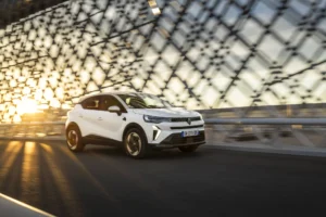 Nouveau Renault Captur E Tech full hybrid 145 Techno Blanc Nacre 15