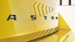 OpelAstraplug inhybrid 515786 min scaled