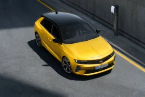 OpelAstraplug inhybrid 516125 min scaled
