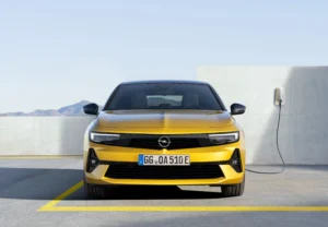 OpelAstraplug inhybrid 516128 min scaled