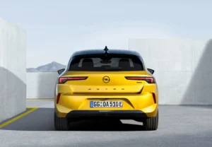 OpelAstraplug inhybrid 516130 min scaled