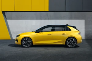 OpelAstraplug inhybrid 516131 min scaled