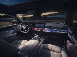 P90458402 lowRes the new bmw m760e xd
