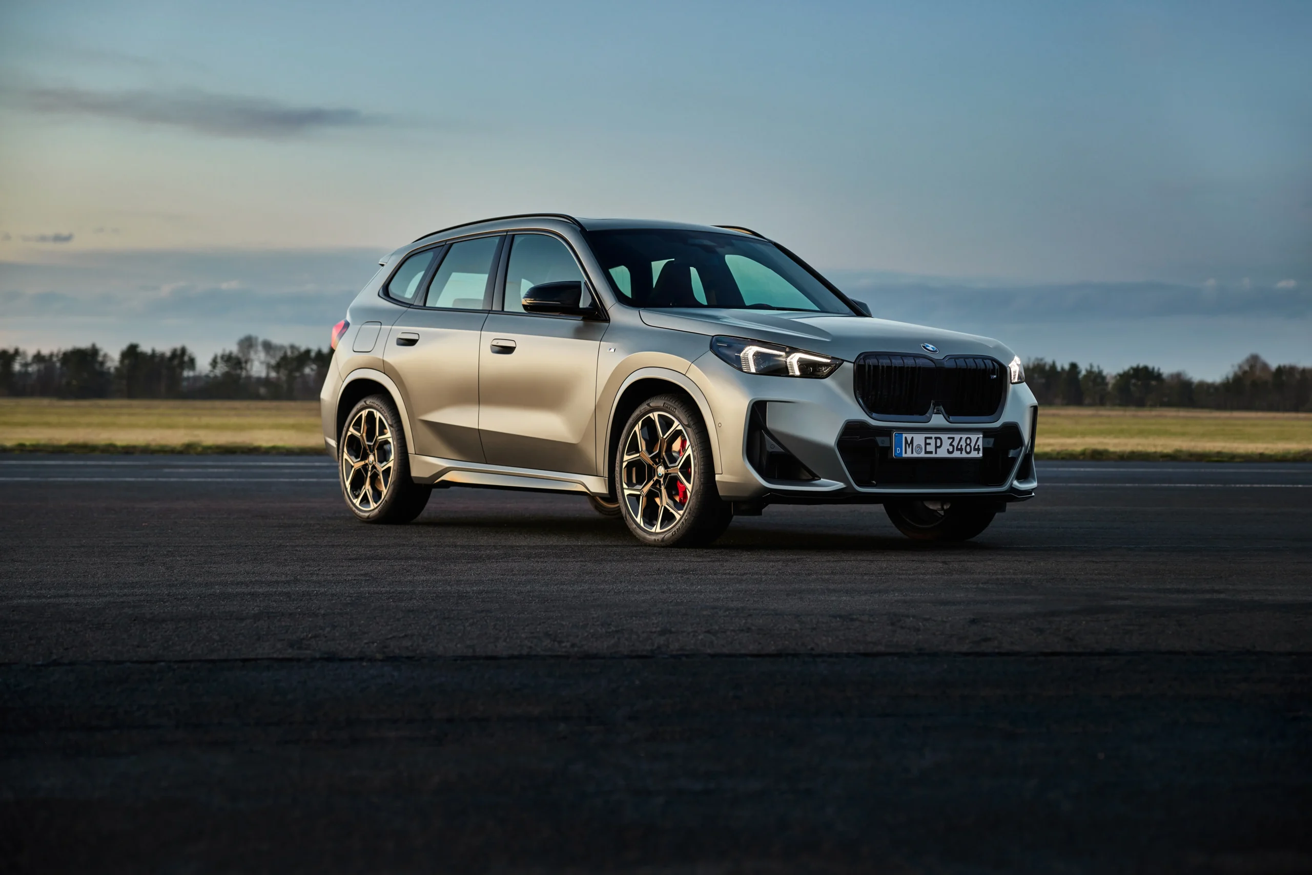 P90509772 highRes bmw x1 m35i m frozen scaled