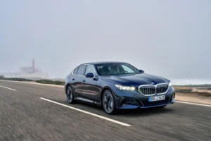 P90523018 lowRes the bmw i5 edrive40