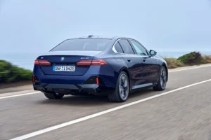 P90523031 lowRes the bmw i5 edrive40