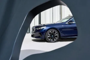 P90523047 lowRes the bmw i5 edrive40
