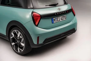 P90536615 lowRes mini cooper s 02 202