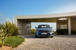 P90549618 lowRes the new bmw 330i sed