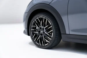 P90571465 lowRes mini cooper s conver