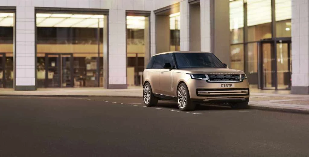 RR 22MY 04 Exterior 261021 104 DX