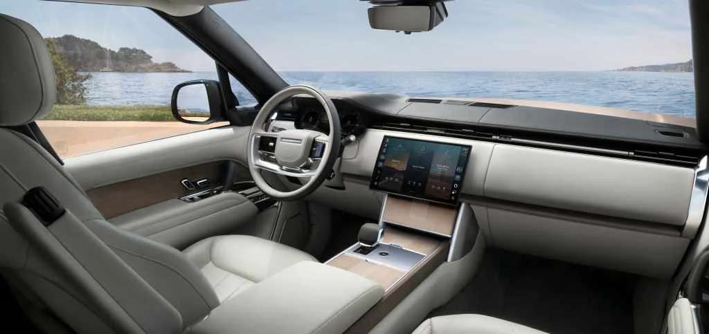 RR 24MY INTERIOR 170523 01