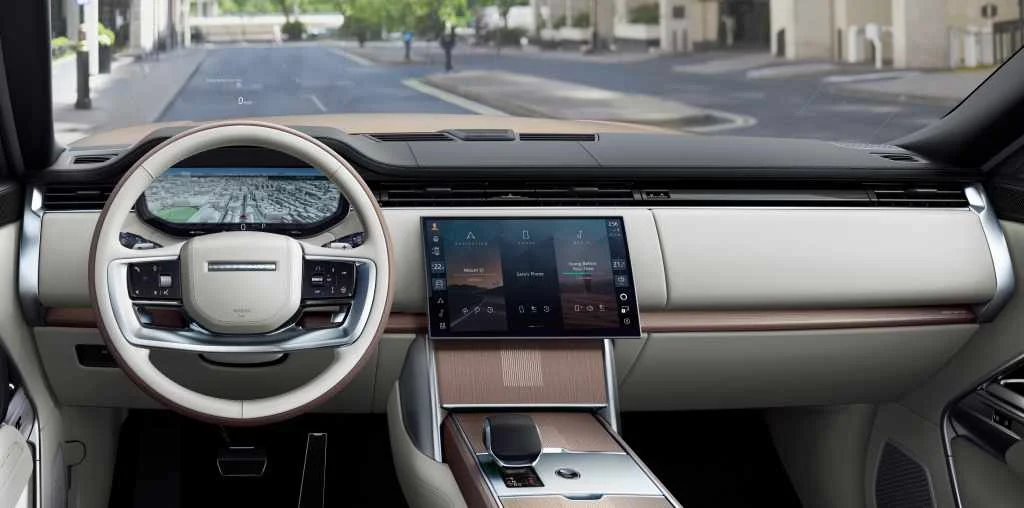 RR 24MY INTERIOR 170523 02