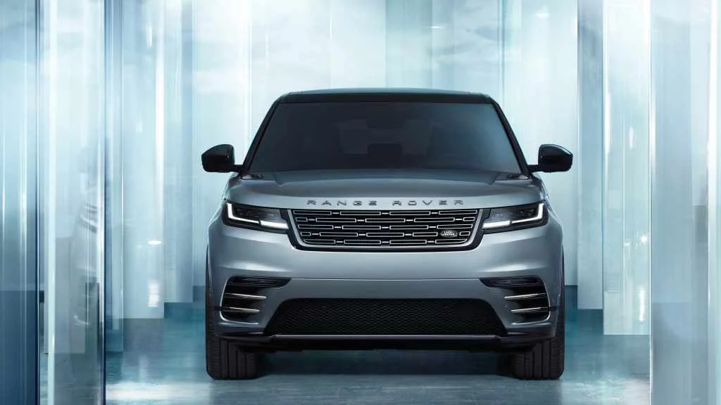 RR Velar 24MY Exterior 01 Front 010223