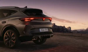cupra formentor 2024 bandeau lumineux.jpeg