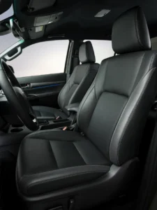 hiluxinteriorfrontseats
