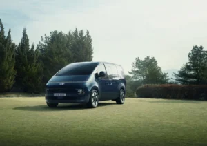 hyundai staria mpv debuts 04 wid 1024 bfc off
