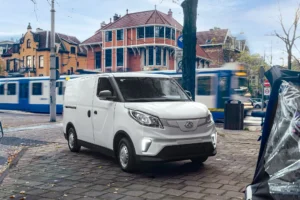 maxus edeliver3 wit treinstation 2000x1333car