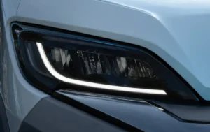 mondial de l auto 2024 peugeot utilitaire boxer e boxer detail phare avant 1024x645 1
