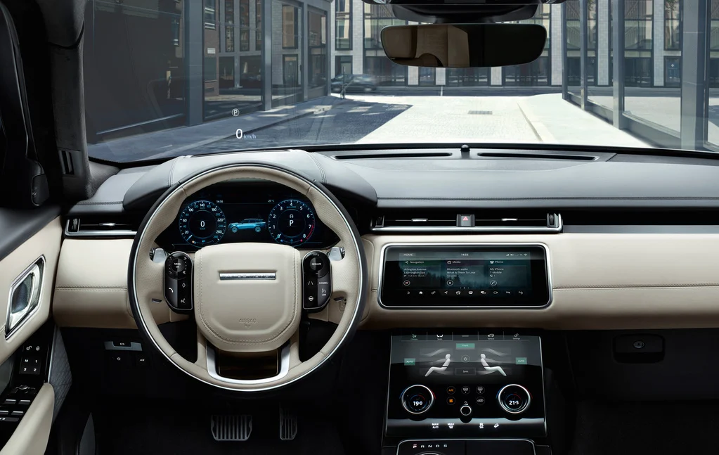 rrvelar18my281glhdinteriordetails010317