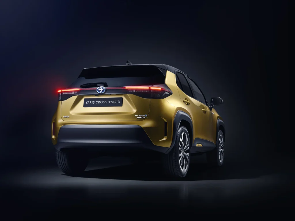 toyota new yaris cross rear