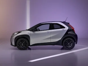 toyotaaygoxjbl 00002
