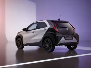 toyotaaygoxjbl 00003