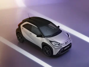 toyotaaygoxjbl 00004
