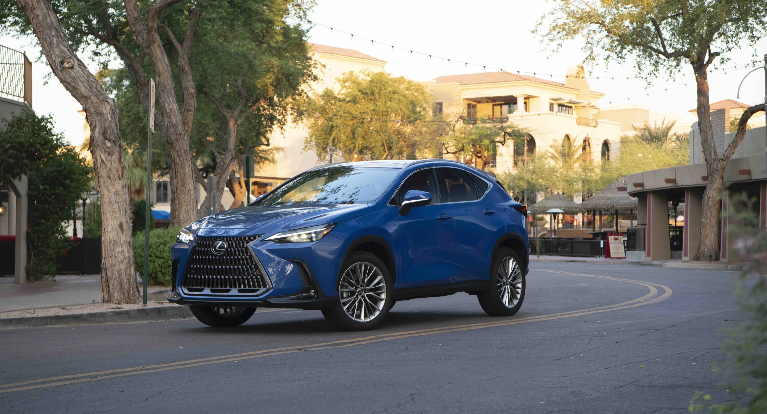 2025_Lexus_NX-350h_Luxury_GrecianWater_061