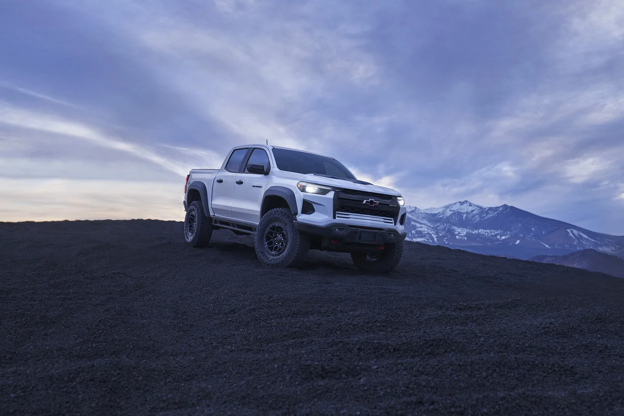 2024-chevrolet-colorado-zr2-bison-001