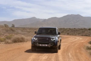 DEF 130 V8 25MY 080524 02 DYNAMIC