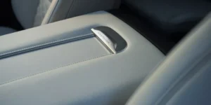 my25 escalade gallery interior modal center console