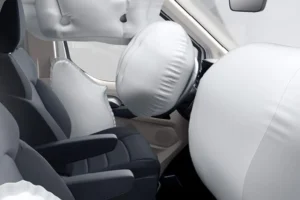 maxus deliver9 airbags 500x750 generic