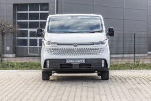 maxus edeliver7 wit vooraanzicht parking 2000x1334 car