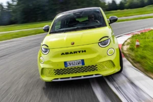 Abarth 500e 05 2023 DR 03 23