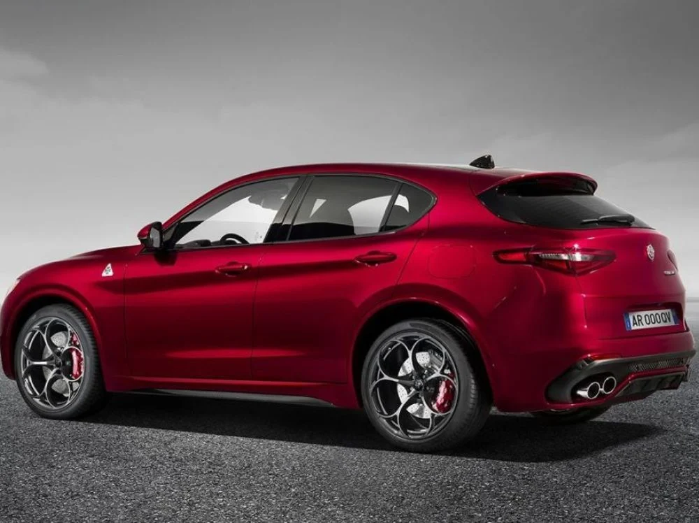 images list r4x3w1000 582ca236602d2 161116 Alfa Romeo Stelvio Quadrifoglio 02