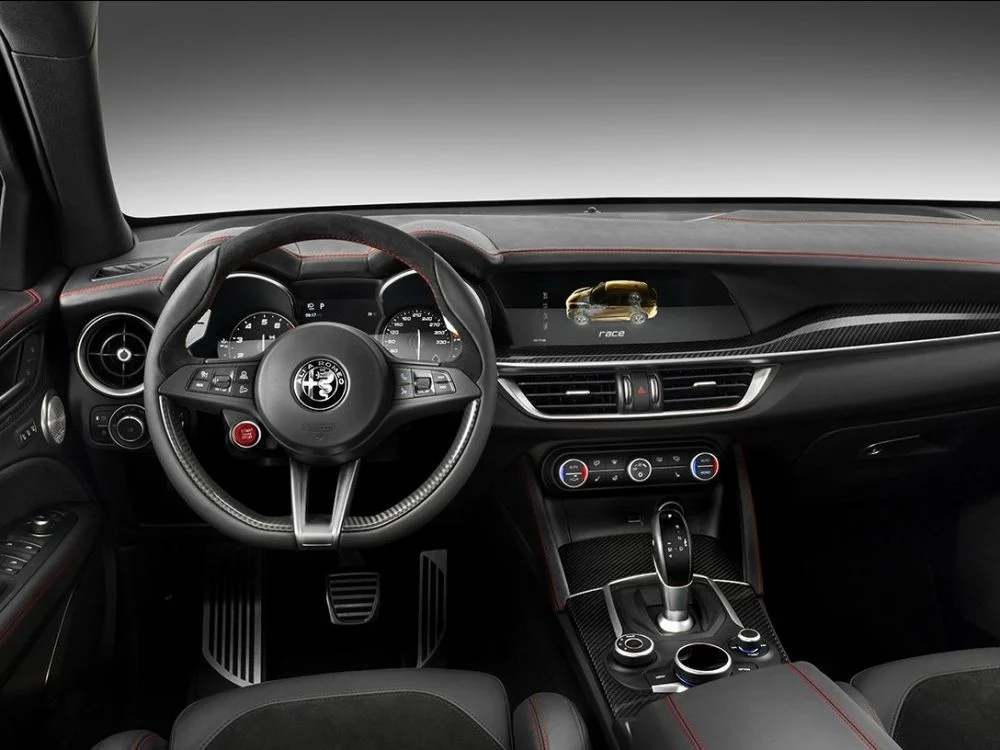 images list r4x3w1000 582ca36d2bad0 161116 Alfa Romeo Stelvio Quadrifoglio 03