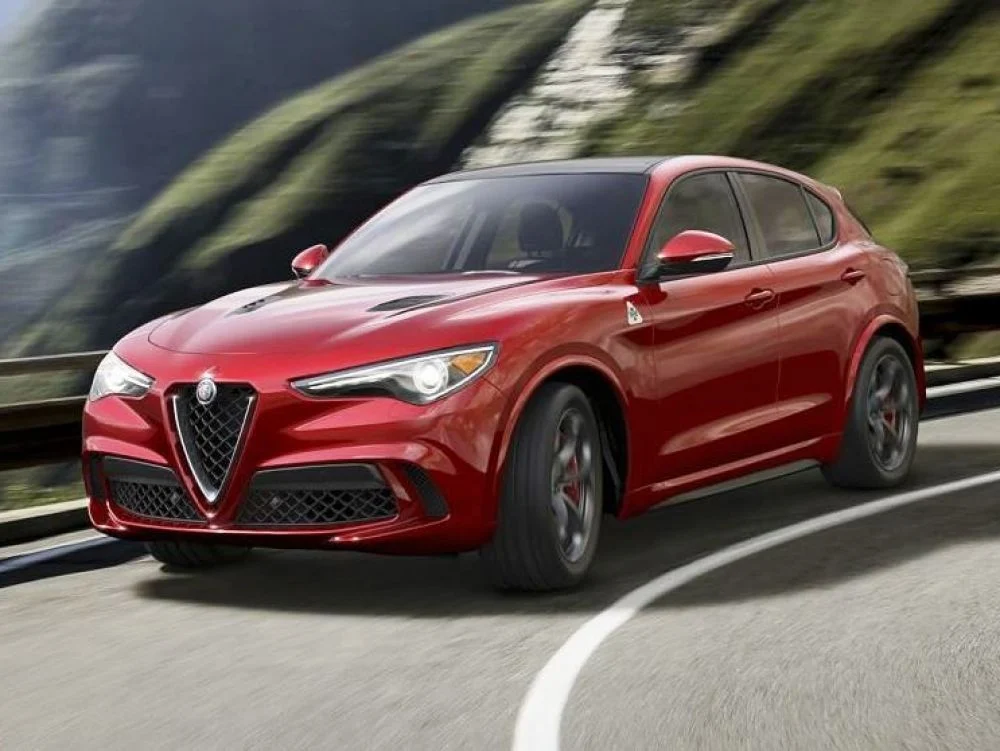 images list r4x3w1000 582ca7843a285 161116 Alfa Romeo Stelvio Quadrifoglio 07